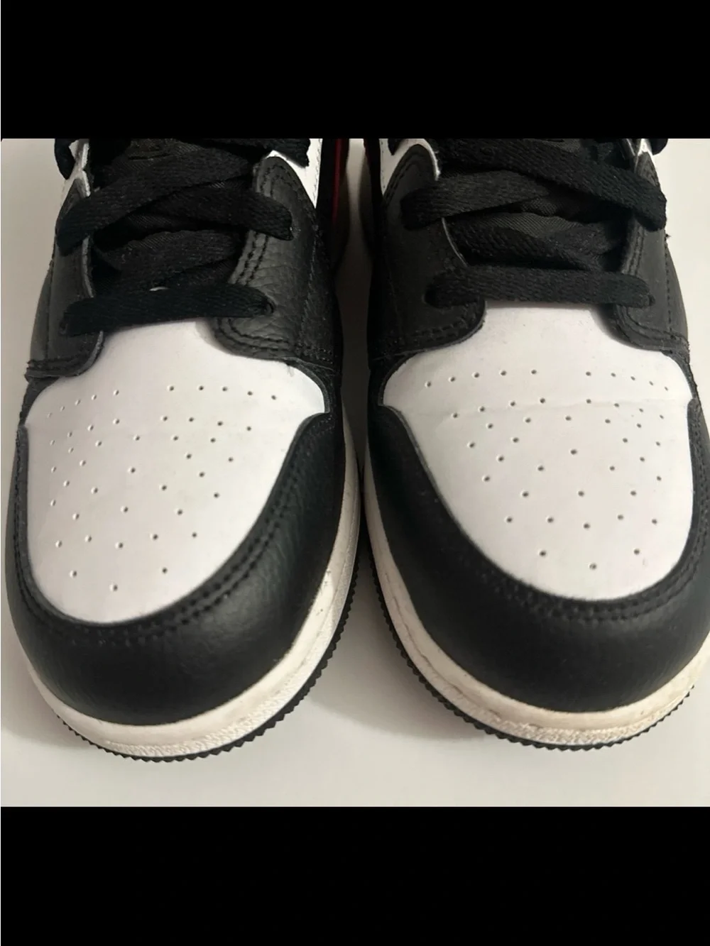 Nike Air Jordan 1 Mid Shoes Black White Red Size 7 Youth Boys